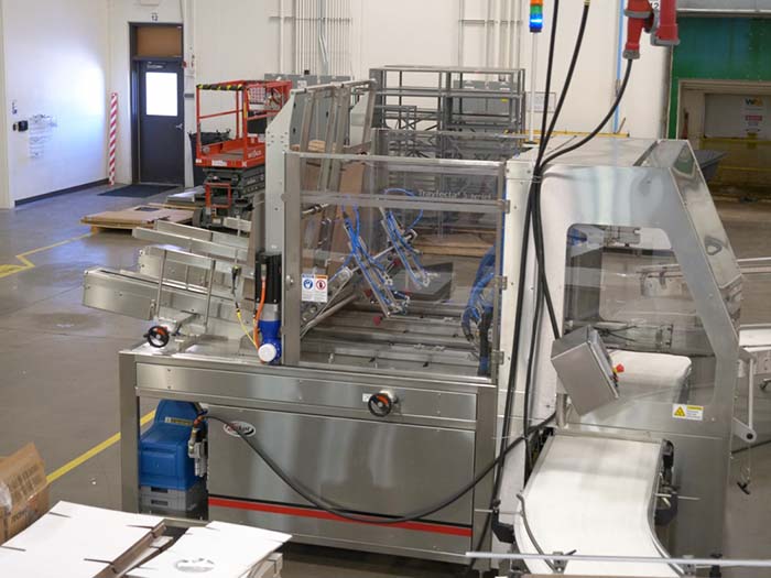 cartoning equipment side view with infeed