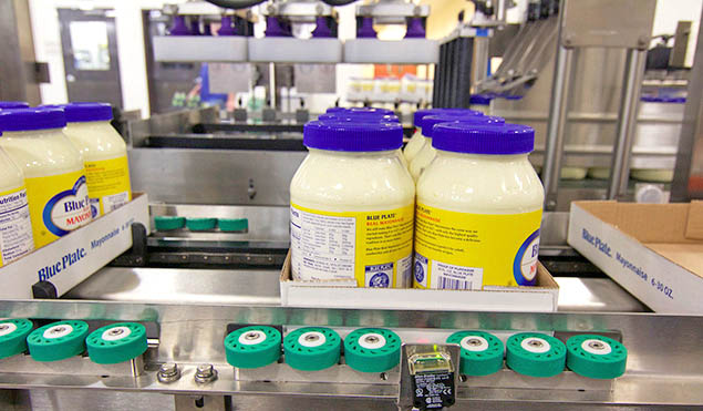 flexible case packer that can pick and pack any size and shape rigid container