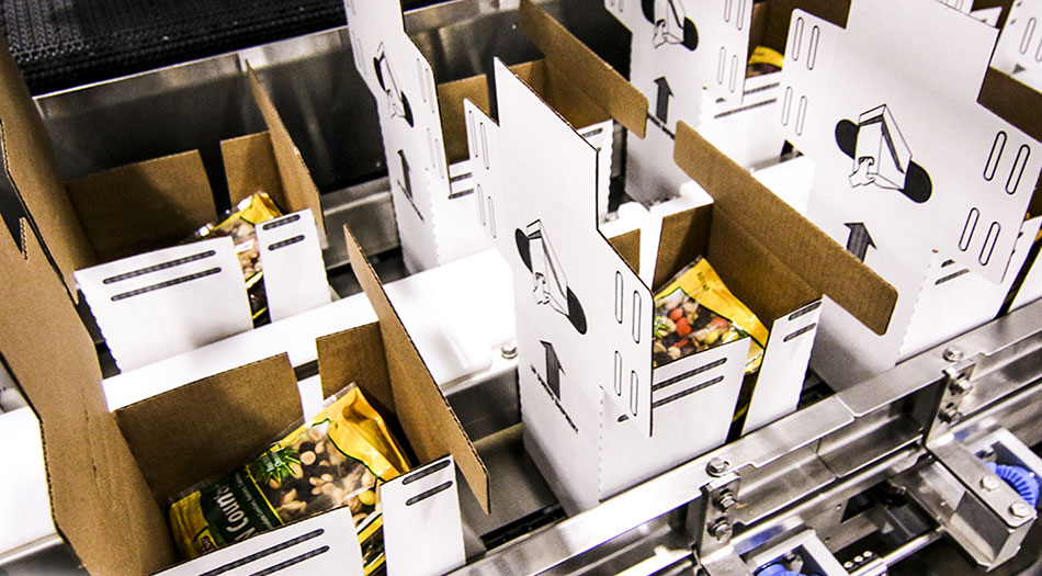 High speed case packer which can product into cases with various orientations High speed case packer which can product into cases with various orientations
