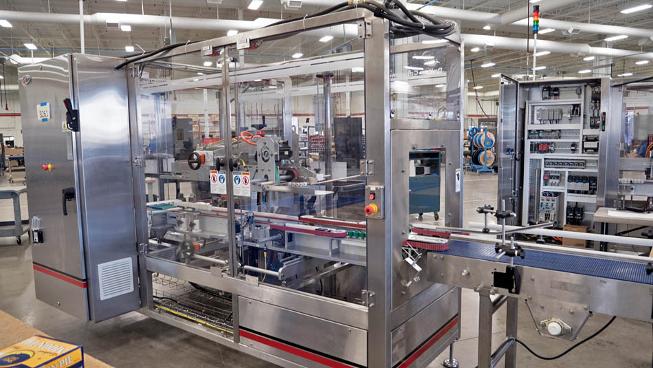 Sealing machine with a compact footprint