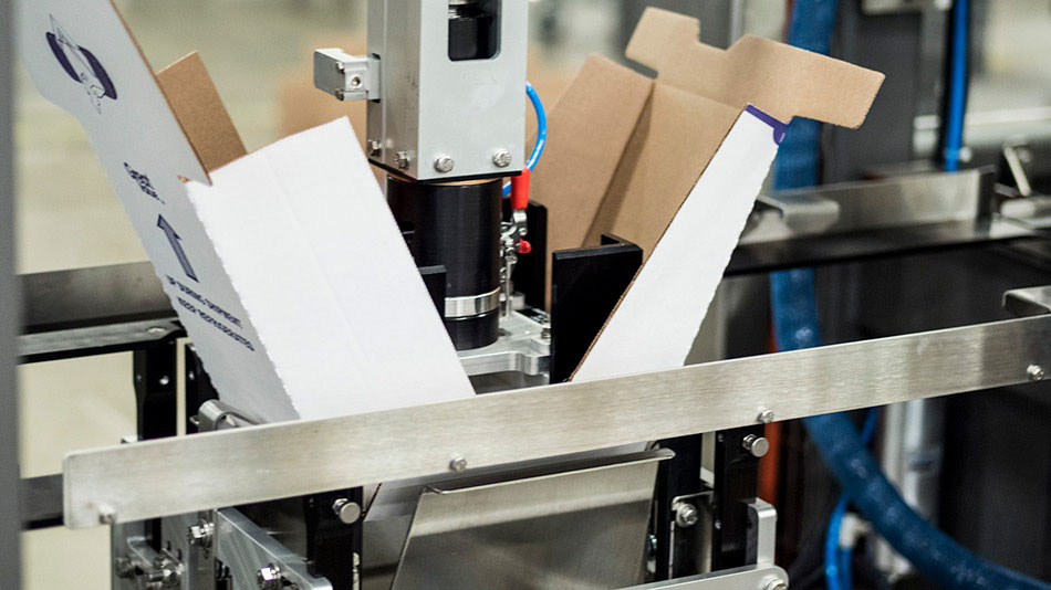 case erector forming delkor cabrio case shelf ready package design